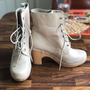 Jeffrey Campbell Woodies platform Clog Booties
